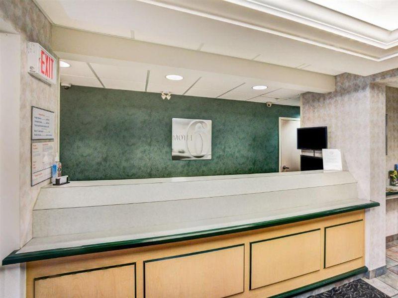 Days Inn By Wyndham Stony Plain Exteriör bild