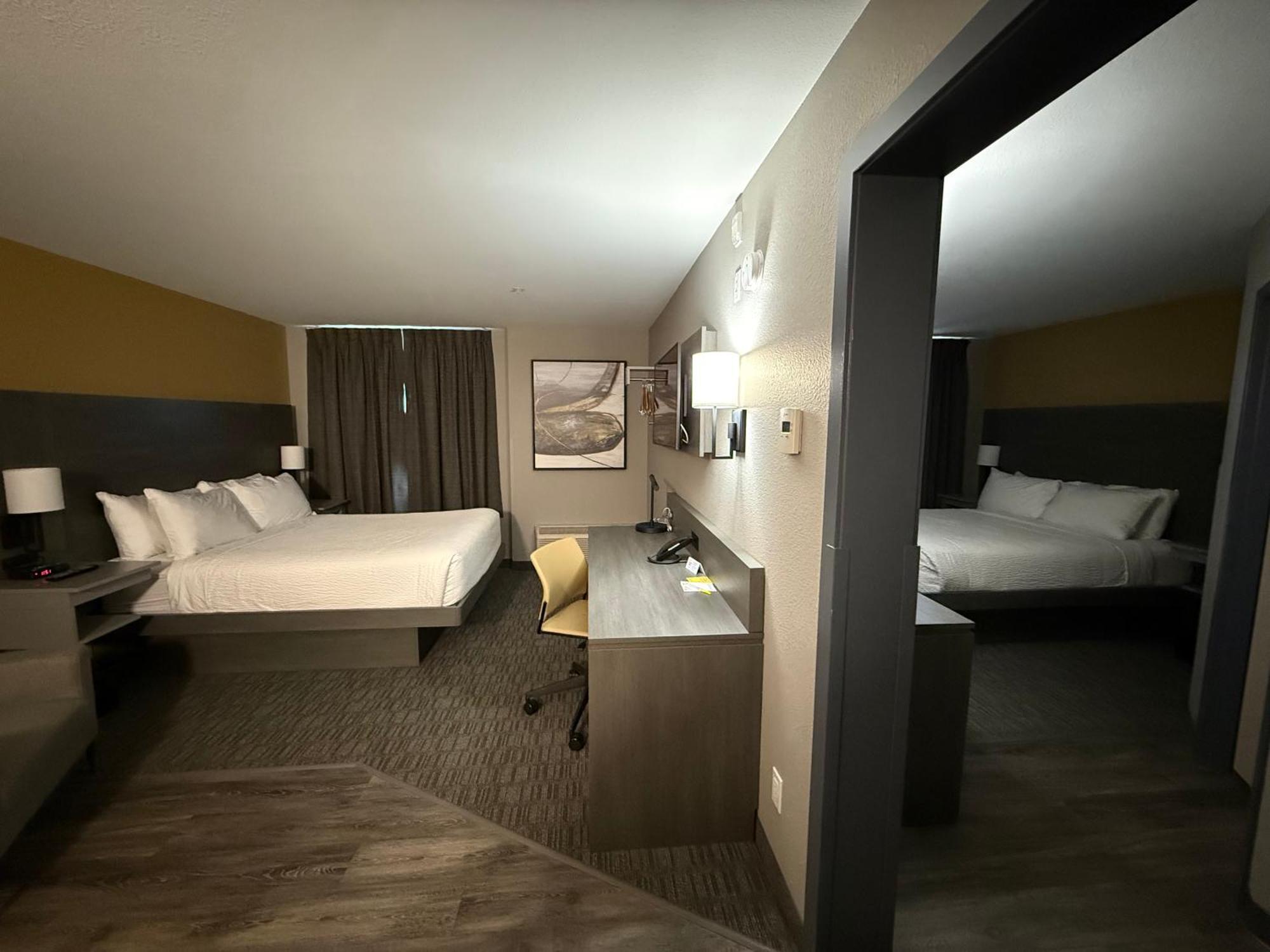 Days Inn By Wyndham Stony Plain Exteriör bild