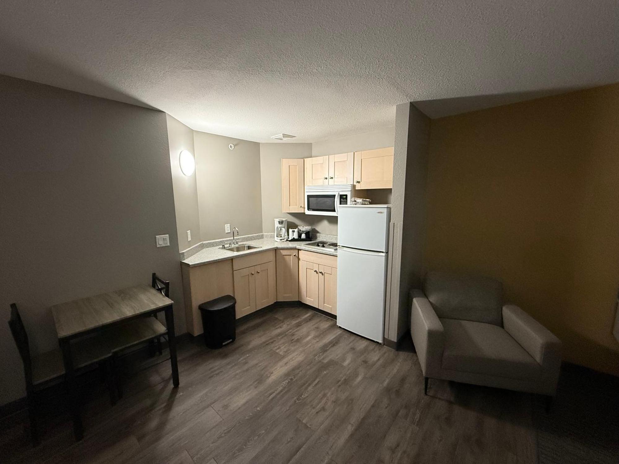 Days Inn By Wyndham Stony Plain Exteriör bild