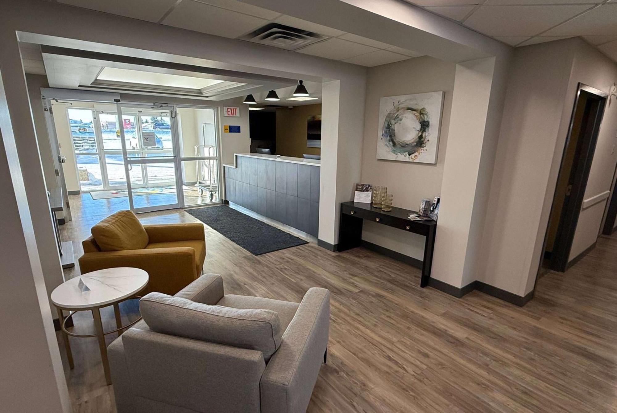 Days Inn By Wyndham Stony Plain Exteriör bild