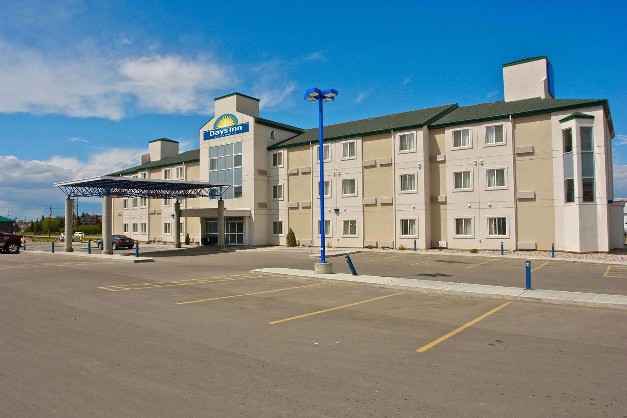 Days Inn By Wyndham Stony Plain Exteriör bild